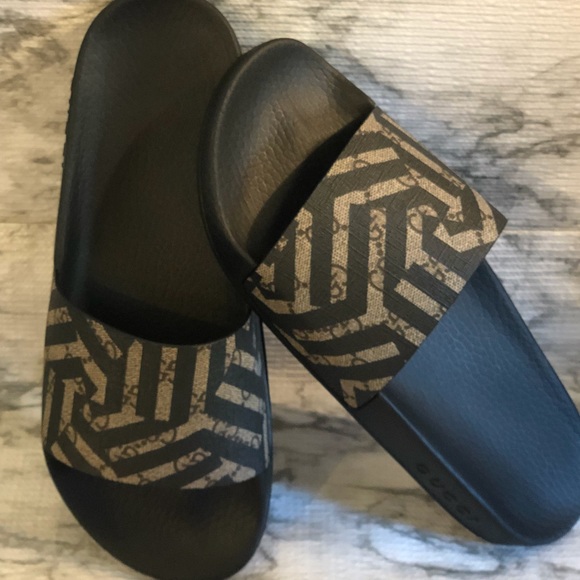 gucci caleido slides